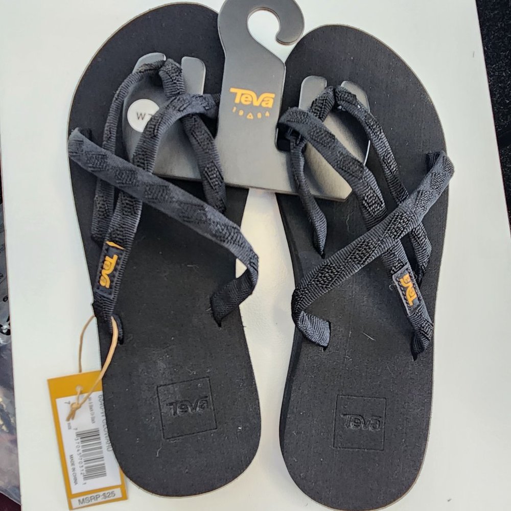 Women's Olowahu Flip-Flop Shoes. Size 7. Brand New
